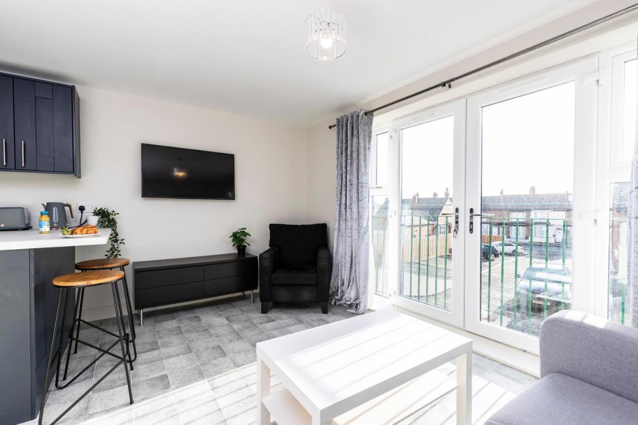 Avery House 1 - One Bedroom With Outdoor Terrace Darlington  Kültér fotó